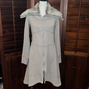 NWOT FREE PEOPLE Gorgeous long gray faux fur trimmed double zip cotton jacket !